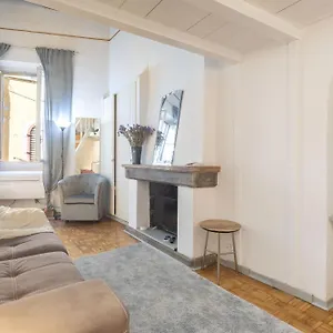 Charm Flat In Center Florencia