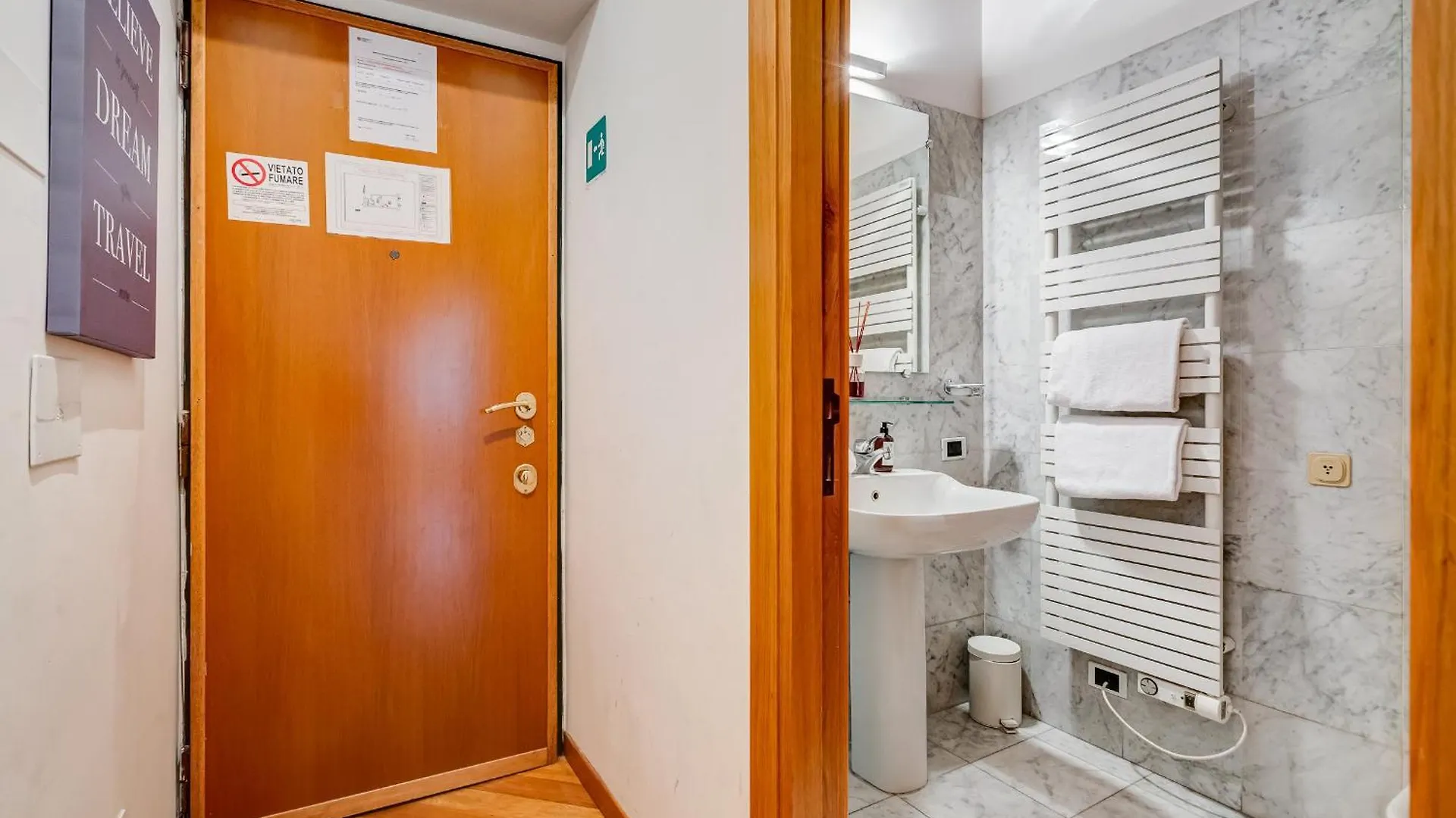 Barberini Exclusive Loft Lägenhet Rom Italien